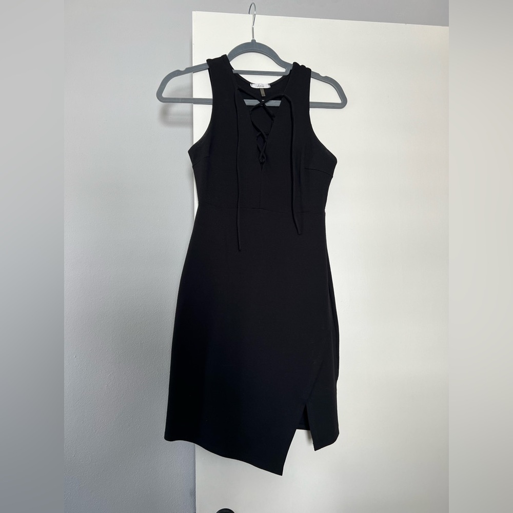 Sleeveless Black Dress